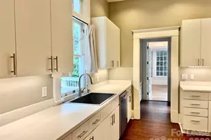 911 E Worthington Ave, Charlotte, NC 28203 - Photo 18