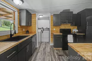 1011 Reed St, Asheville, NC 28804 - Photo 2