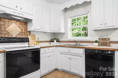 218 Vernon Street, Cherryville, NC 28021 - Photo 8
