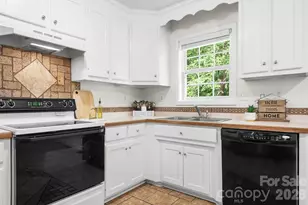 218 Vernon St, Cherryville, NC 28021 - Photo 8