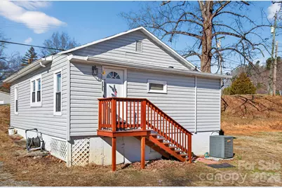 105 Countryside Drive SW, Lenoir, NC 28645 - Photo 2