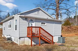 105 Countryside Dr SW, Lenoir, NC 28645 - Photo 2