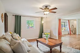 98 N Pinecrest Ln, Hendersonville, NC 28739 - Photo 10