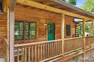 549 Henderson St, Saluda, NC 28773 - Photo 4