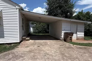 415 W Circle Dr, Shelby, NC 28150 - Photo 2