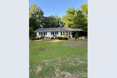 606 N Pine Lane, Wadesboro, NC 28170 - Photo 1