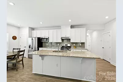 10038 Lilac Court, Charlotte, NC 28215 - Photo 12