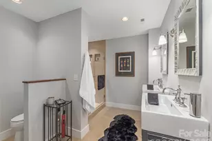 34 Dover St, Asheville, NC 28804 - Photo 28