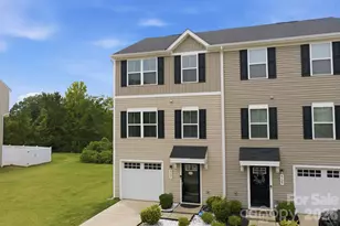 6121 Cutwater Cir, Charlotte, NC 28269 - Photo 2