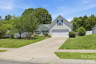 144 Golden Valley Dr, Mooresville, NC 28115 - Photo 2