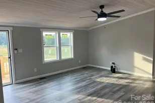 204 A L Fox Rd, Taylorsville, NC 28681 - Photo 12