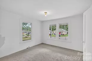 401 Pryor St, Gastonia, NC 28052 - Photo 12