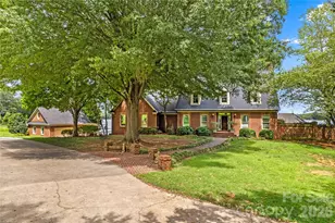 810 Fox Hollow Ln, Salisbury, NC 28146 - Photo 4