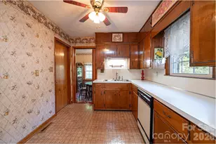 119 Foothill Dr, Lenoir, NC 28645 - Photo 22