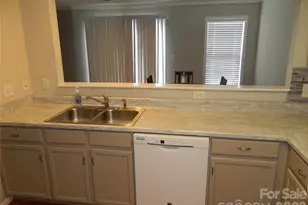 223 Linkside Ct SE, Lenoir, NC 28645 - Photo 4