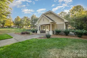 8955 Rosalyn Glen Rd, Cornelius, NC 28031 - Photo 4
