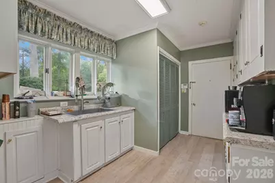 560 11th Avenue Circle NW, Hickory, NC 28601 - Photo 20