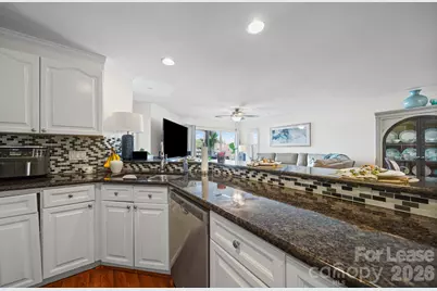 18637 Vineyard Point Lane, Cornelius, NC 28031 - Photo 12