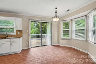 10826 Hunters Trace Ct, Charlotte, NC 28262 - Photo 6