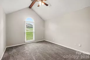 10826 Hunters Trace Ct, Charlotte, NC 28262 - Photo 8