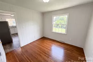 2039 Artwood Ln, Charlotte, NC 28217 - Photo 8