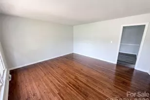 2039 Artwood Ln, Charlotte, NC 28217 - Photo 6
