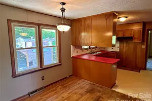 169 Double Island Rd, Burnsville, NC 28714 - Photo 10