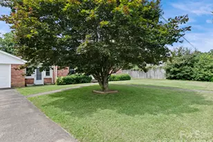49 Hickory Tree Rd, Asheville, NC 28805 - Photo 2