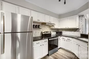 2520 Stradbrook Dr, Charlotte, NC 28210 - Photo 1