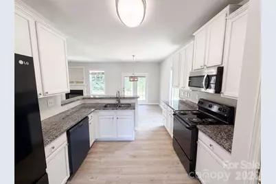 11528 Erwin Ridge Avenue, Charlotte, NC 28213 - Photo 2