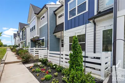 115 Forest Lake Boulevard #B, Mooresville, NC 28117 - Photo 2