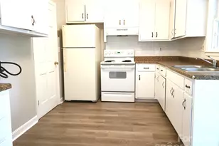 4227 Walker Rd, Charlotte, NC 28211 - Photo 2