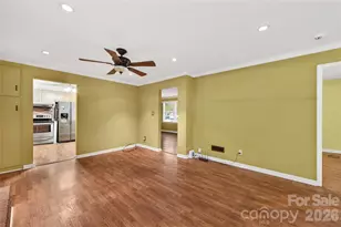 4400 Hamilton Cir, Charlotte, NC 28216 - Photo 8