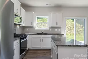 907 Newport Ct, Asheville, NC 28806 - Photo 18