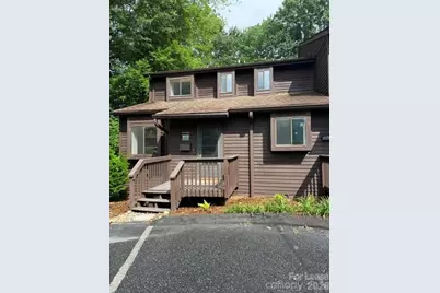 28 11th Avenue NE, Hickory, NC 28601 - Photo 1