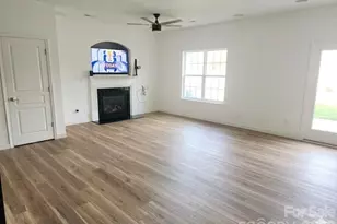 8804 Arrowhead Pl Ln, Cornelius, NC 28031 - Photo 2