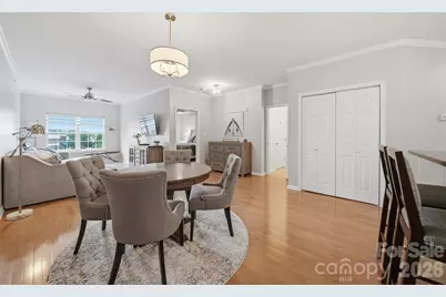 1410 4th Street Drive NW #304, Hickory, NC 28601 - Photo 8
