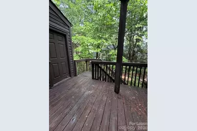 28 11th Avenue NE, Hickory, NC 28601 - Photo 10