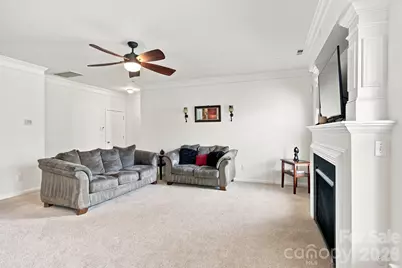 2233 Verde Creek Road, Charlotte, NC 28214 - Photo 6