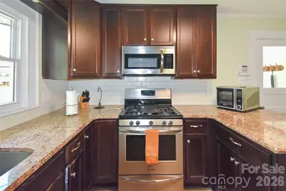 496 14th Avenue NE, Hickory, NC 28601 - Photo 14
