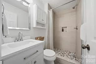 1330 5th St NE, Hickory, NC 28601 - Photo 18