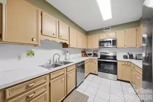 1330 5th St NE, Hickory, NC 28601 - Photo 12