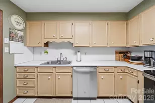 1330 5th St NE, Hickory, NC 28601 - Photo 14