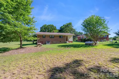 1340 E Cannon Avenue, Albemarle, NC 28001 - Photo 16