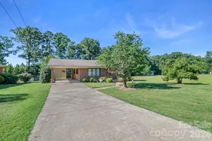 1340 E Cannon Ave, Albemarle, NC 28001 - Photo 2