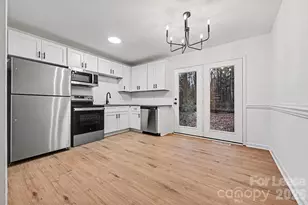 5001 Lakecrest Dr, Charlotte, NC 28215 - Photo 1