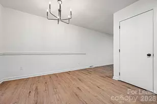 5001 Lakecrest Dr, Charlotte, NC 28215 - Photo 10