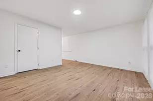 5001 Lakecrest Dr, Charlotte, NC 28215 - Photo 6