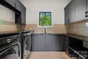 504 Hollow Trl, Asheville, NC 28803 - Photo 38