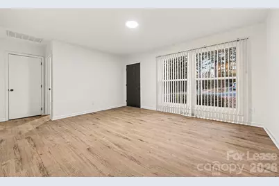 5003 Lakecrest Drive, Charlotte, NC 28215 - Photo 6